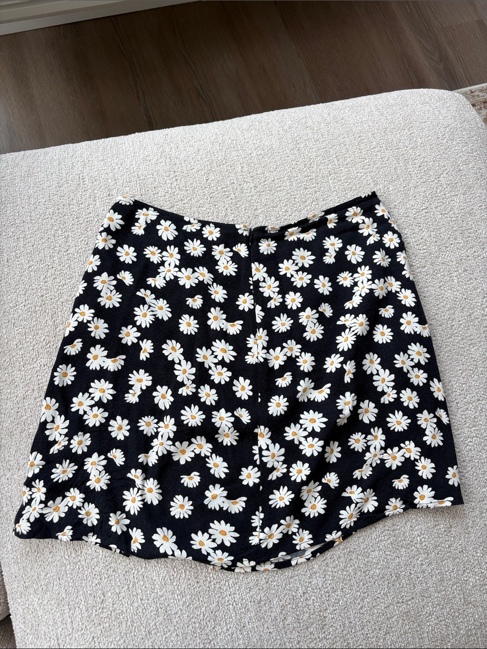 Reformation Margot Skirt Daisy Print - Picture 7 of 7